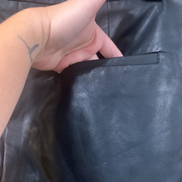 Banana Republic faux leather pant size 12 petite - Picture 7 of 10